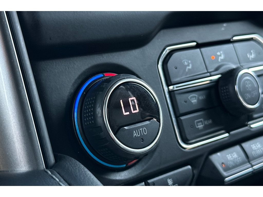 2022 Chevrolet Suburban 1500 Z71 photo 30
