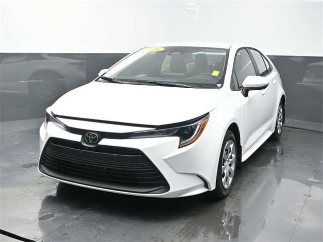 2026 Toyota Corolla LE's photo