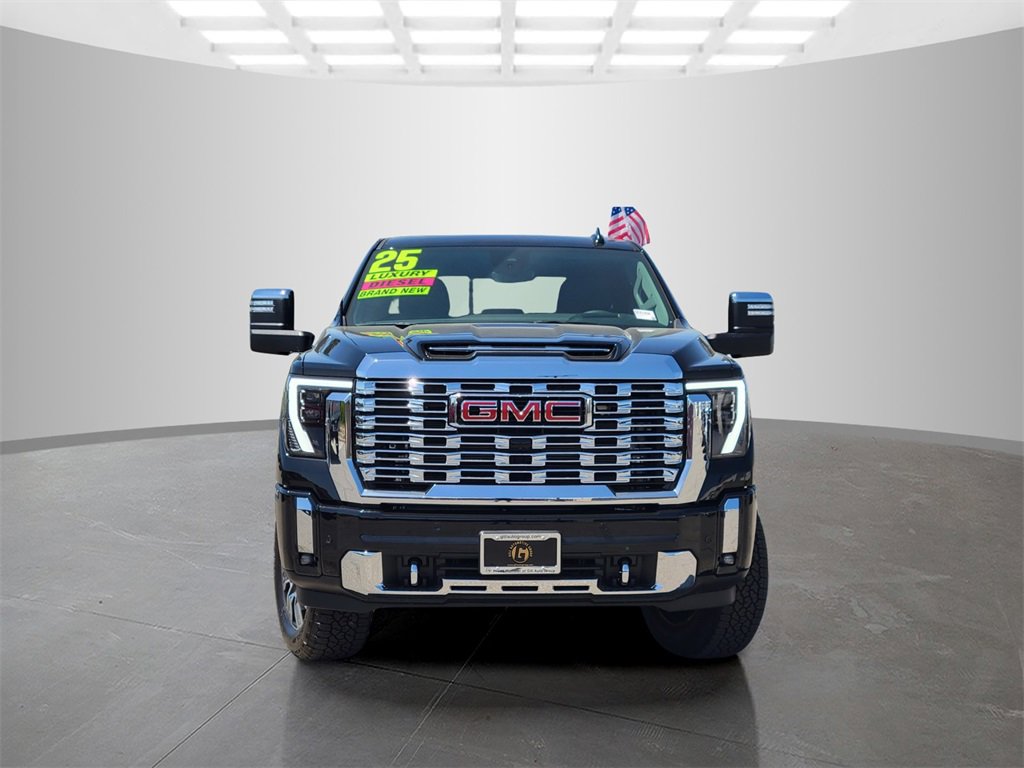 2025 Gmc Sierra 2500 HD Denali photo 2