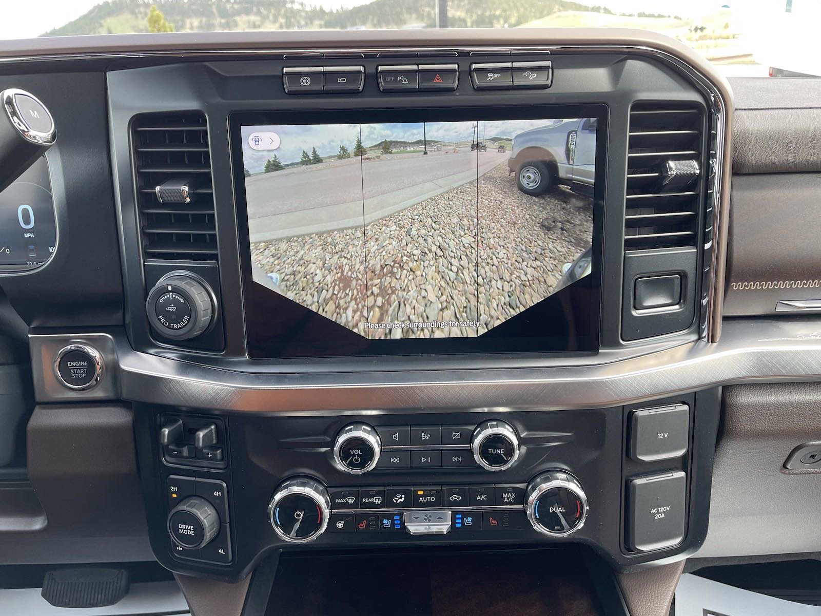 New 2024 Star White Metallic Tri-Coat Ford King Ranch image 45