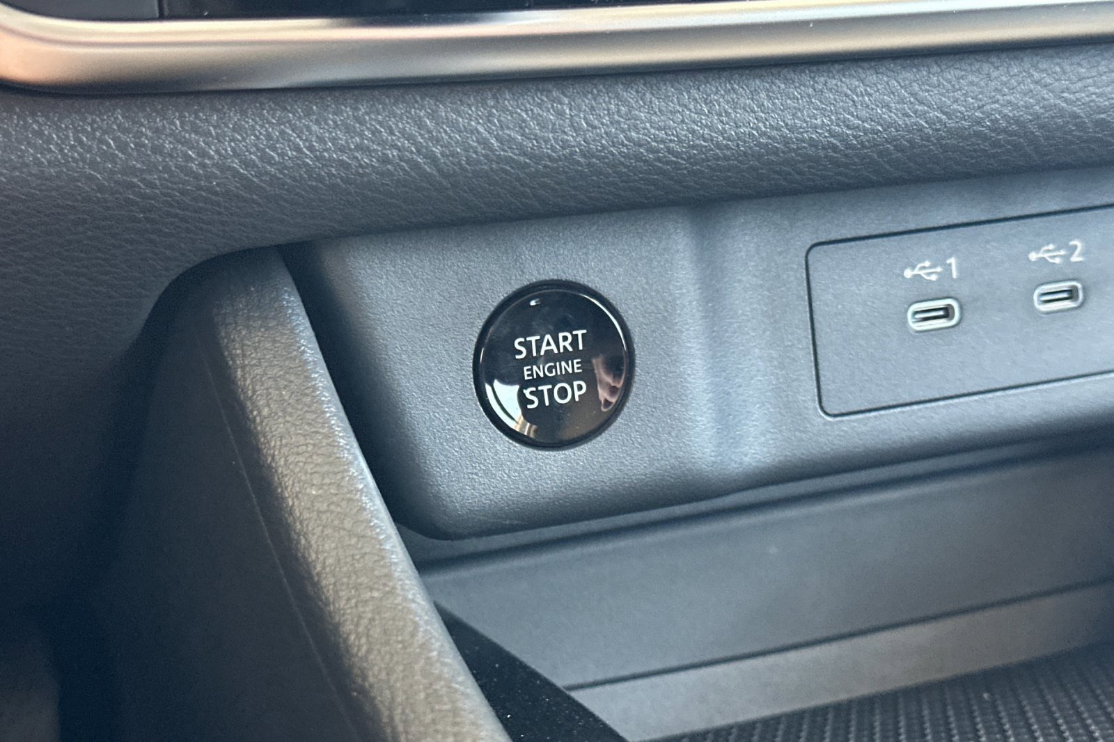 2026 Nissan Rogue SV photo 21