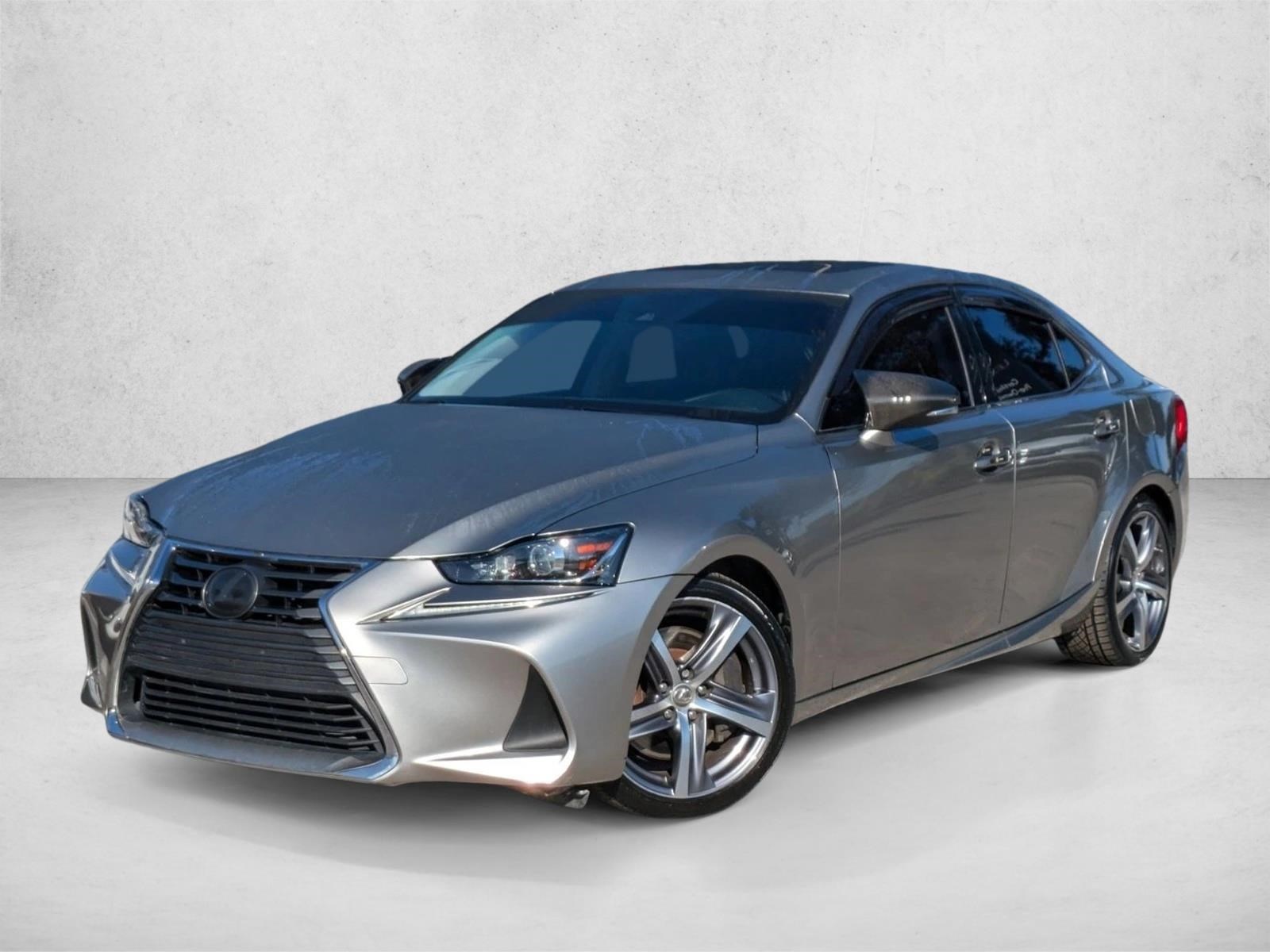 2017 Lexus IS 300's photo