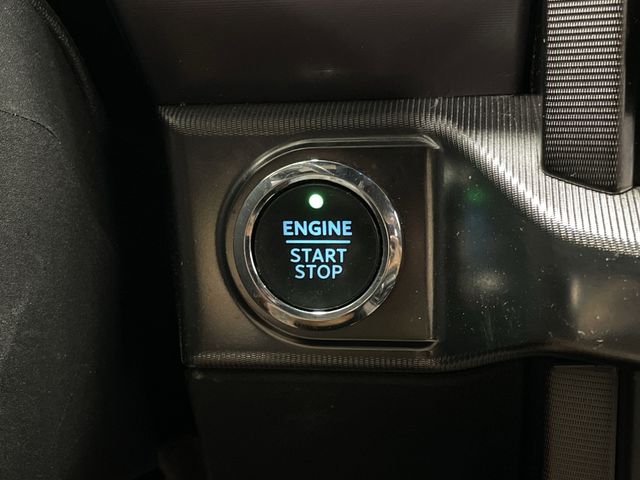 Used 2021 Gray Metallic Ford Platinum image 24