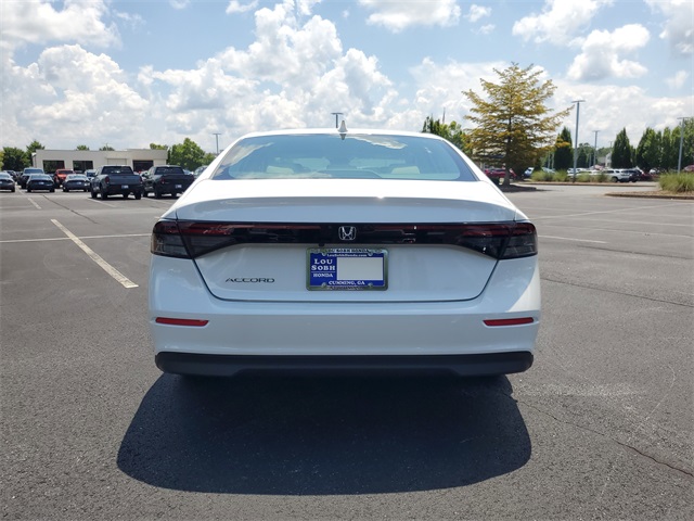2025 Honda Accord LX photo 4