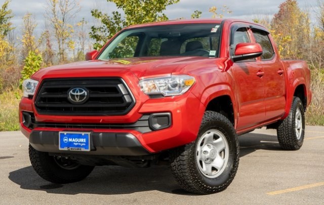 2022 Toyota Tacoma SR's photo