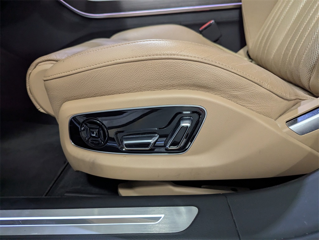 2021 Audi A8 L 55 Quattro photo 12