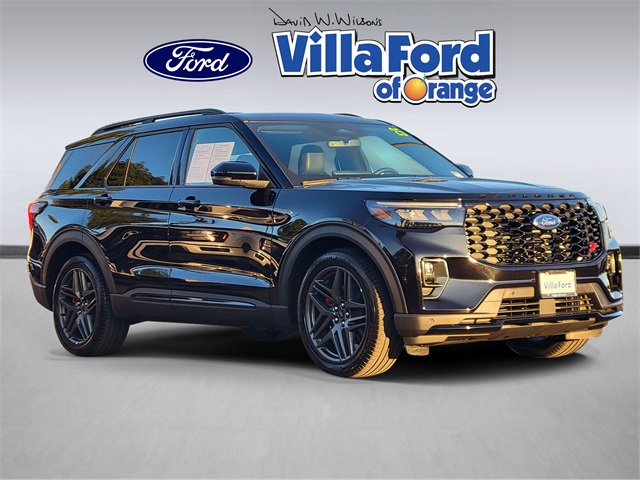 2025 Ford Explorer ST's photo