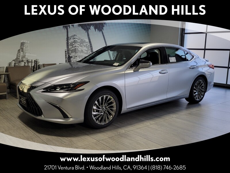 2025 Lexus ES Hybrid 300h Luxury's photo