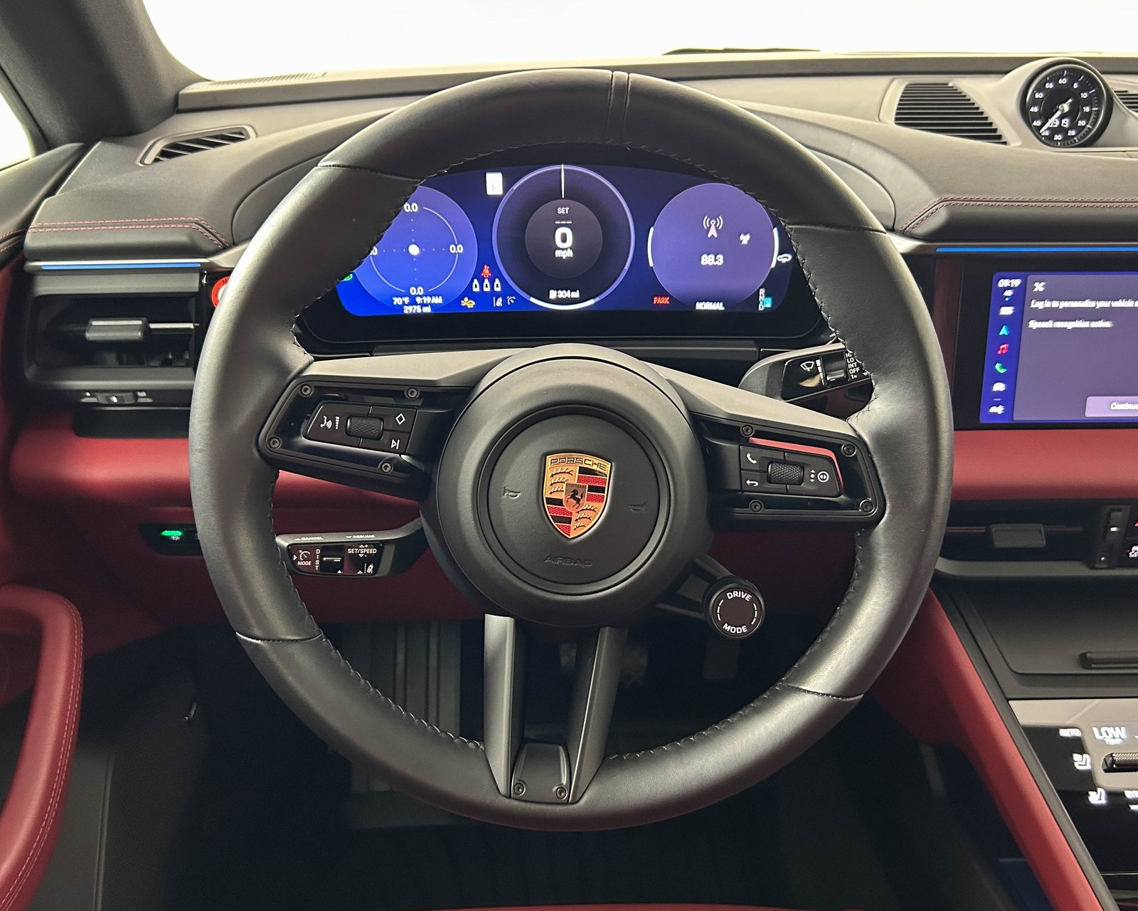 2024 Porsche Macan Electric 4 photo 16