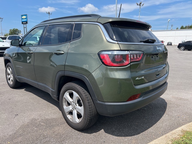 2018 Jeep Compass Latitude photo 2