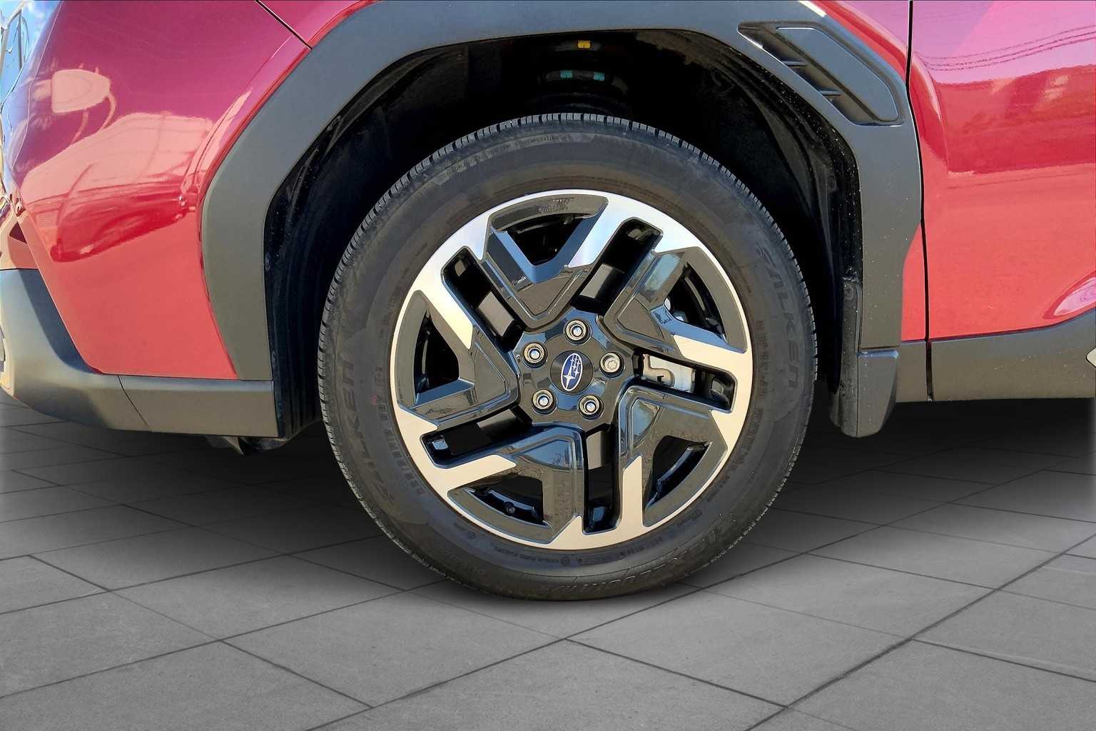 2025 Subaru Forester Limited photo 9