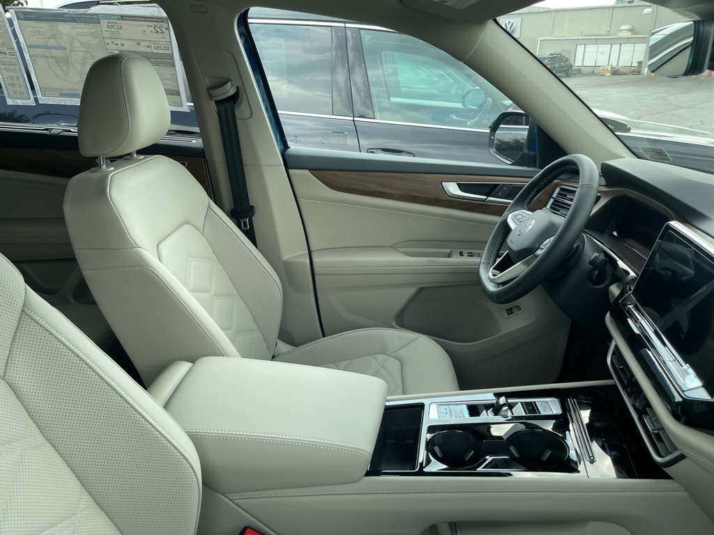 2026 Volkswagen Atlas SE Technology photo 5