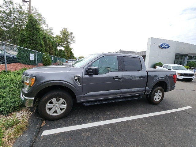 2022 Ford F-150 XLT photo 2