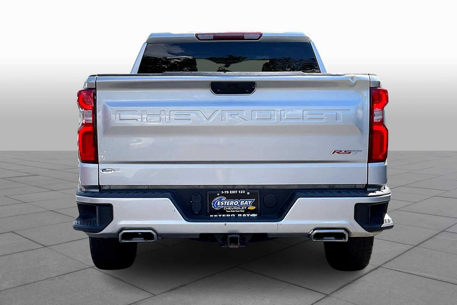 2021 Chevrolet Silverado 1500 RST photo 4