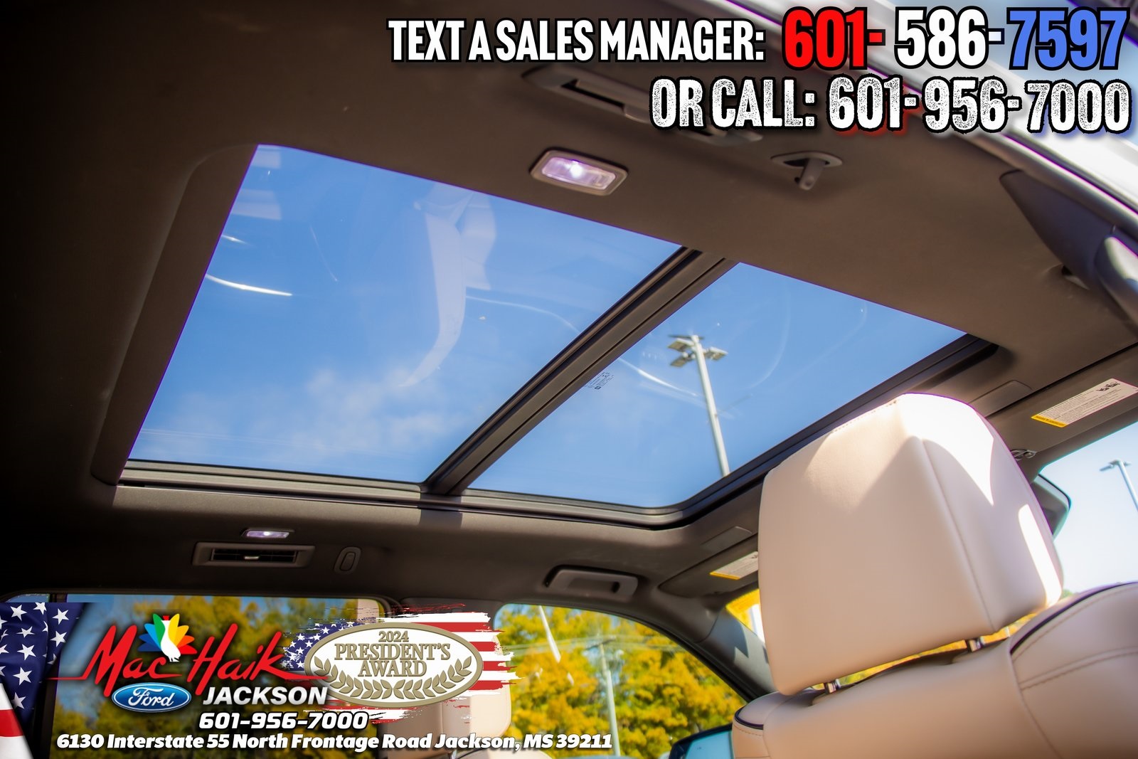 2022 Cadillac Escalade Premium Luxury photo 2