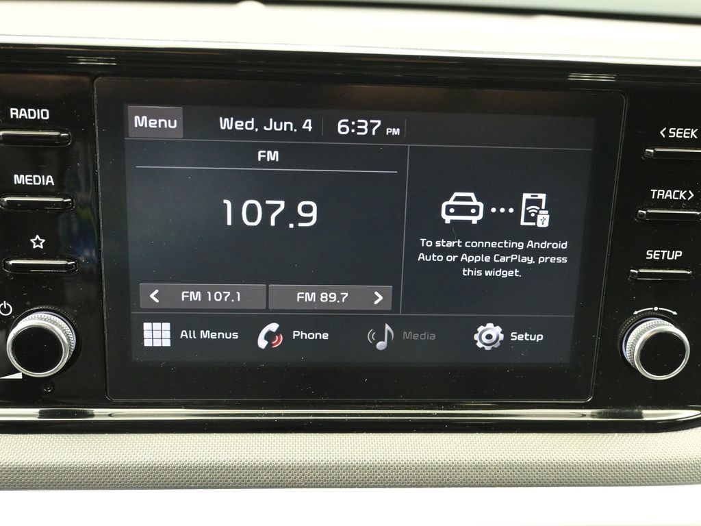 2023 Kia K5 LXS photo 13