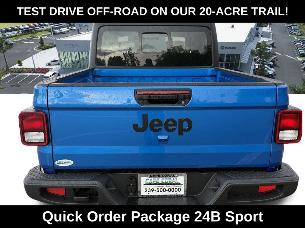 2025 Jeep Gladiator Sport photo 4