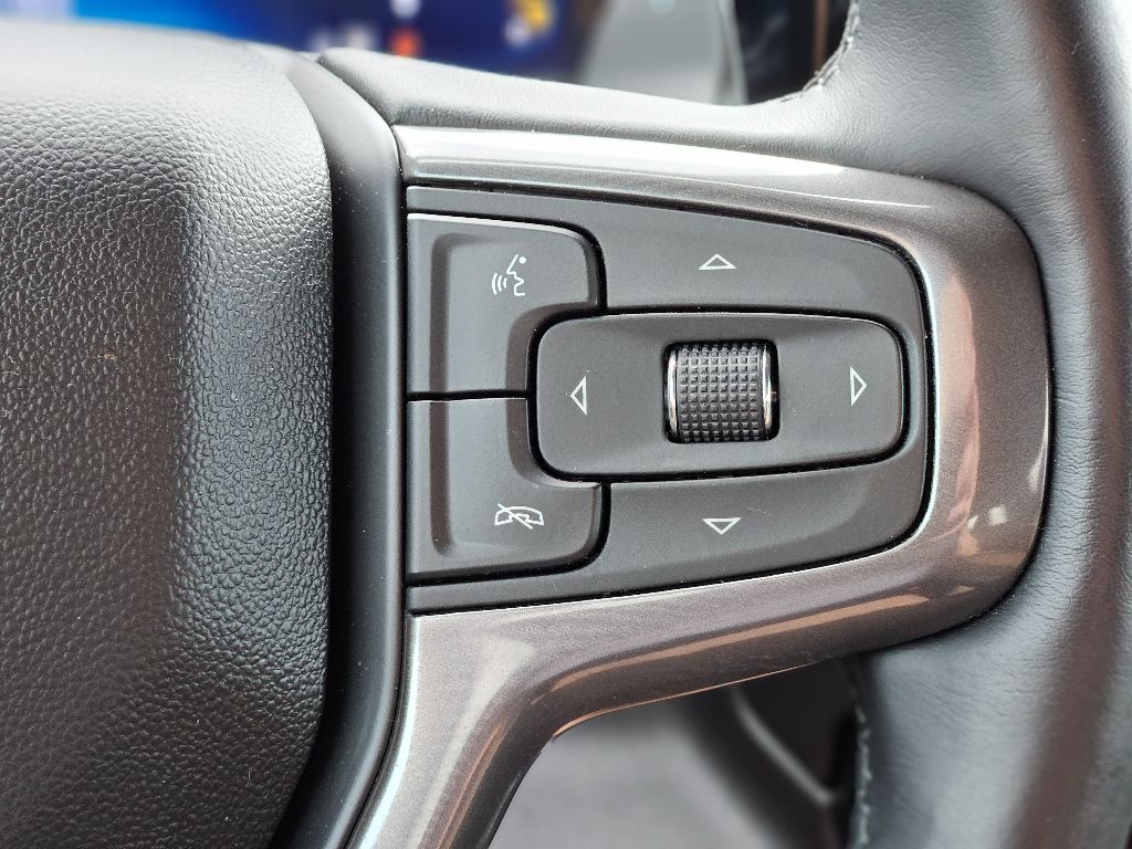 2024 Chevrolet Silverado 1500 High Country photo 17