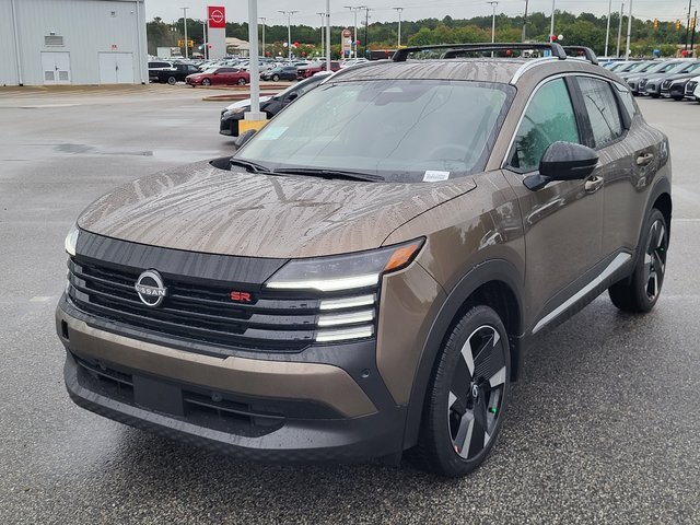 2026 Nissan Kicks SR photo 2