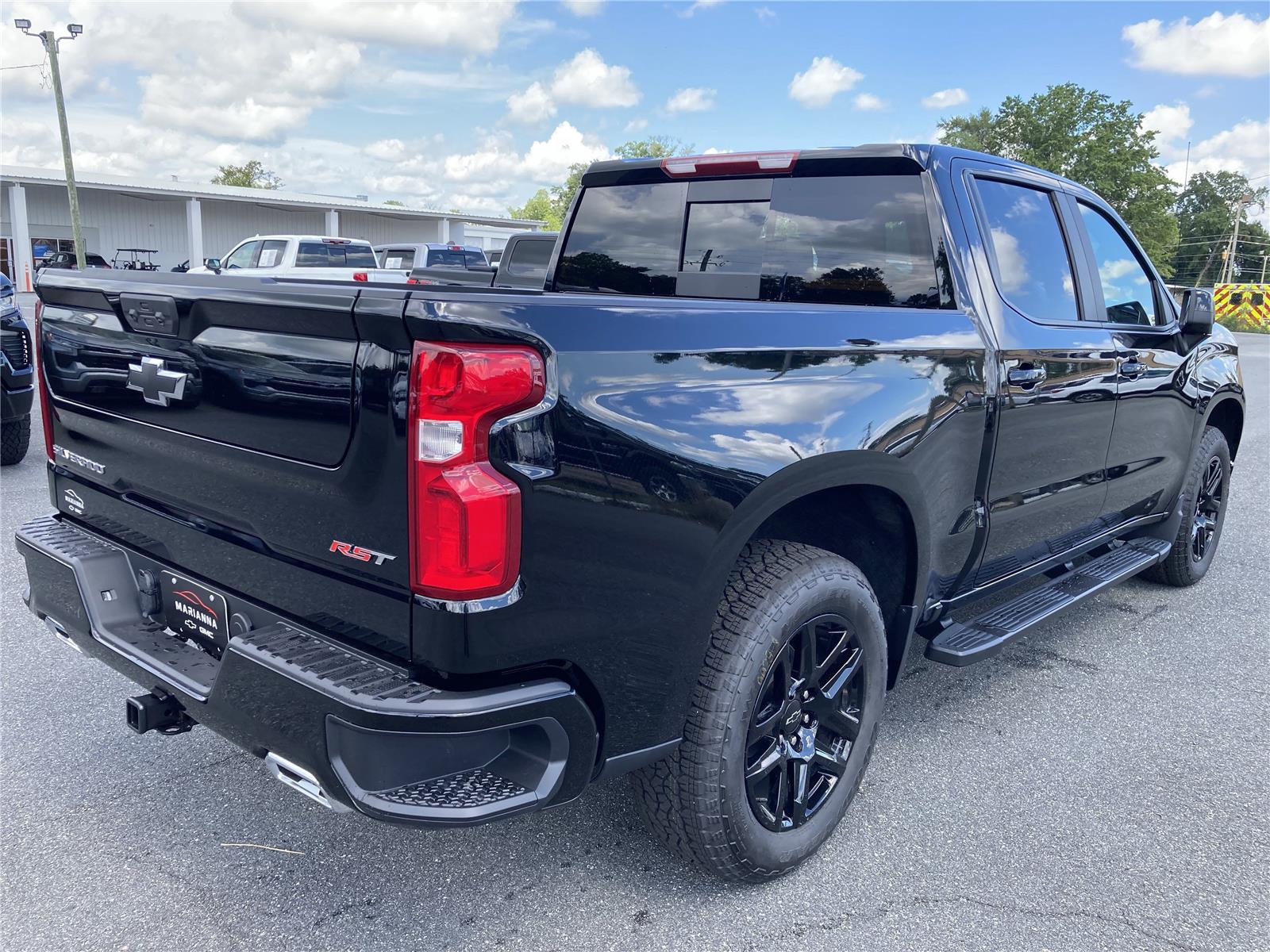2026 Chevrolet Silverado 1500 RST photo 2