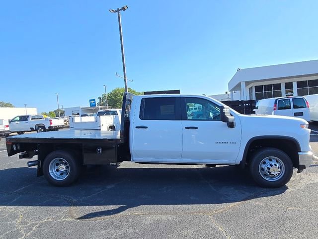 2025 Chevrolet Silverado 3500HD Work Truck photo 3