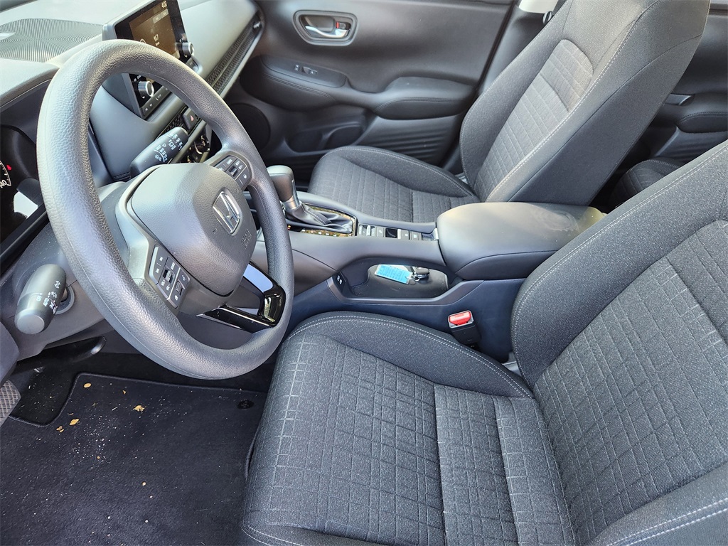 2025 Honda HR-V LX photo 9