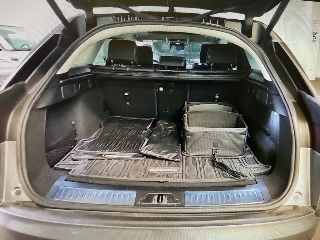 2023 Land Rover Range Rover Velar S photo 8