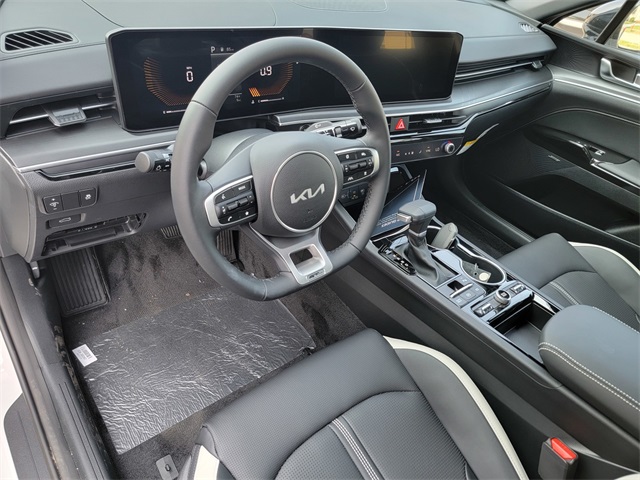 2026 Kia K5 GT-Line photo 12