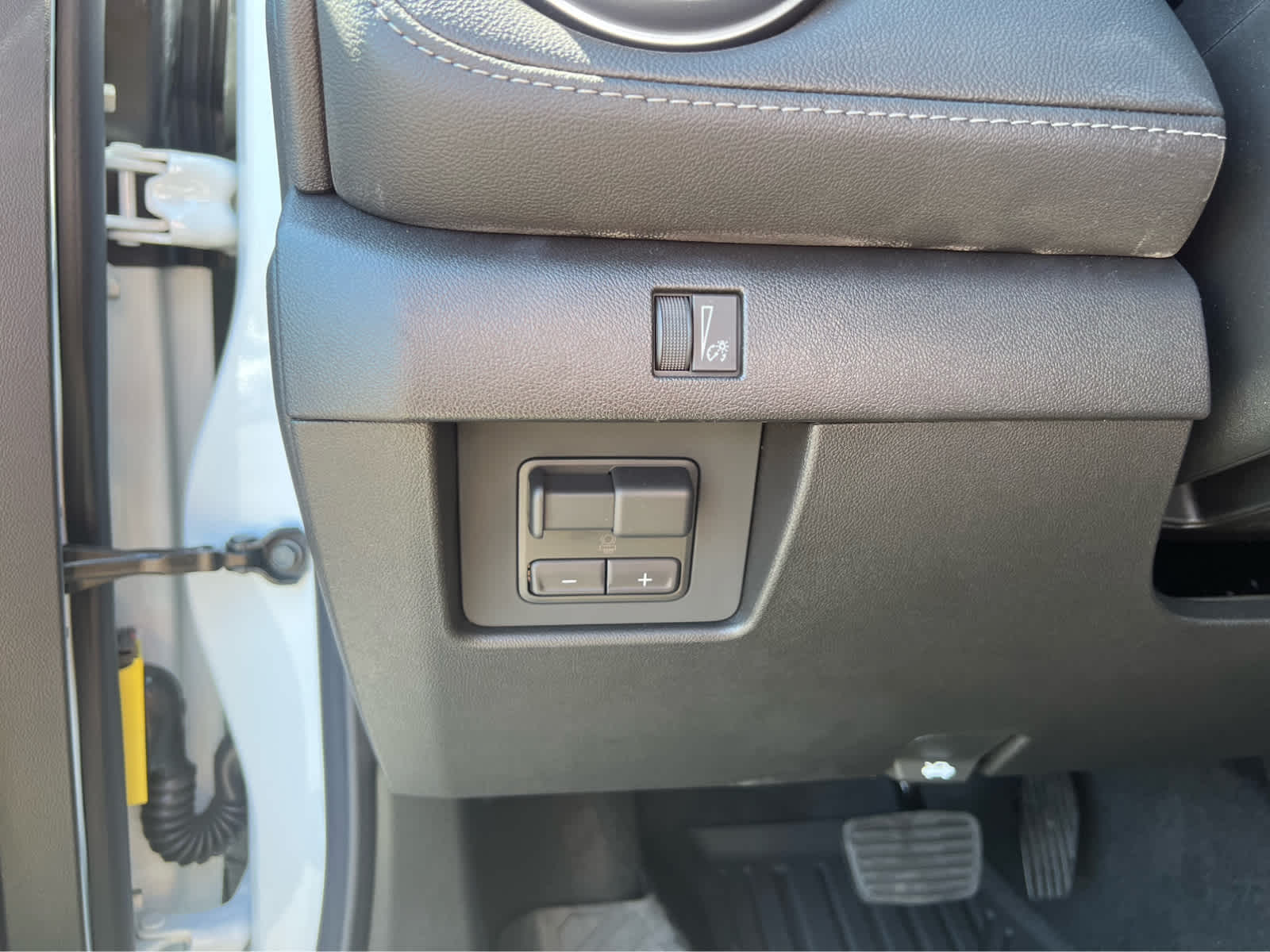 2025 Chevrolet Colorado Work Truck LT photo 17