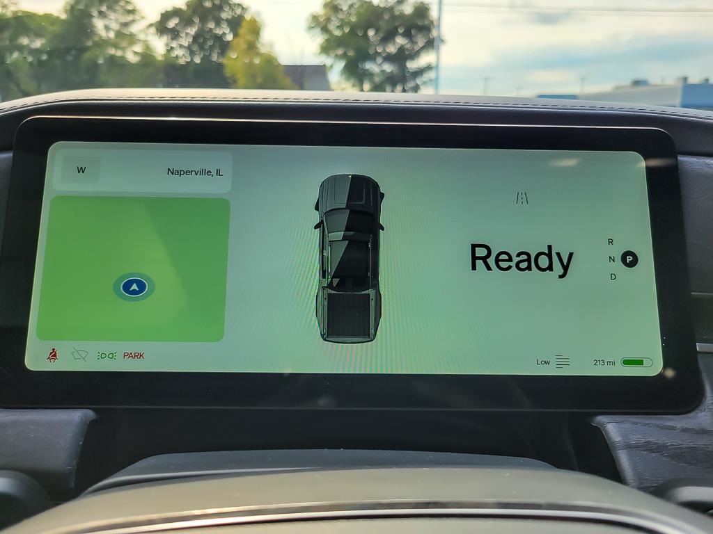 2023 Rivian R1T Adventure photo 12