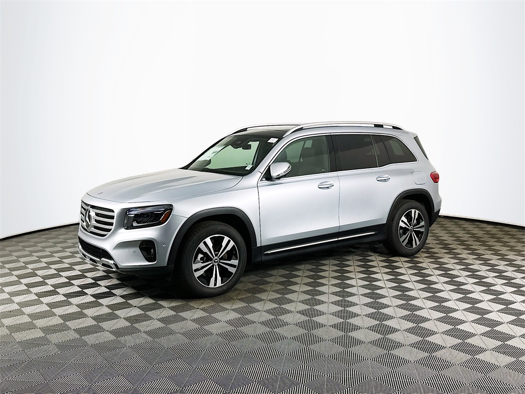 2026 Mercedes Benz GLB 250 4MATIC photo 2