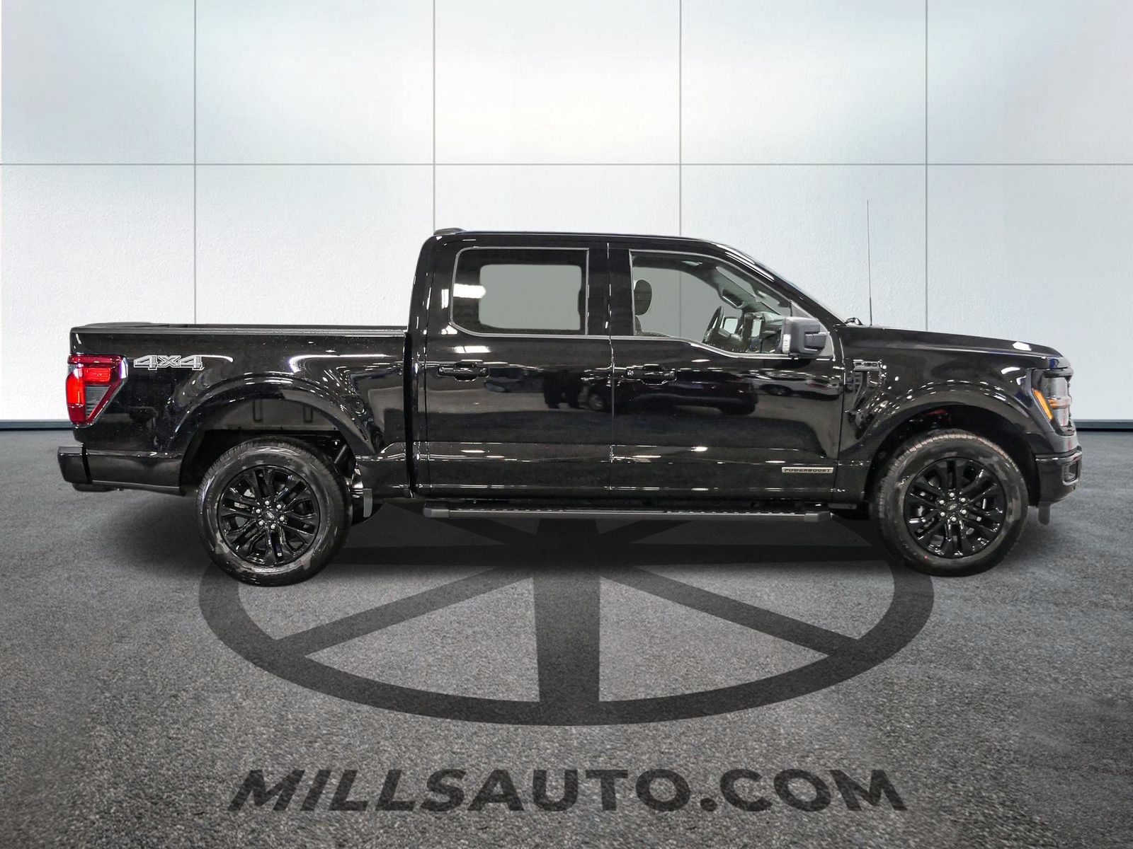 2025 Ford F-150 XLT photo 8