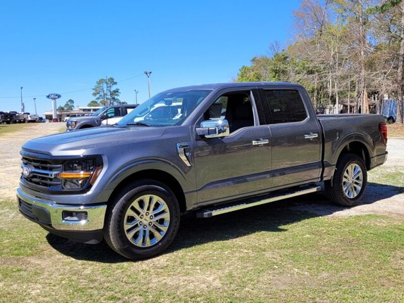 2025 Ford F-150 XLT photo 3