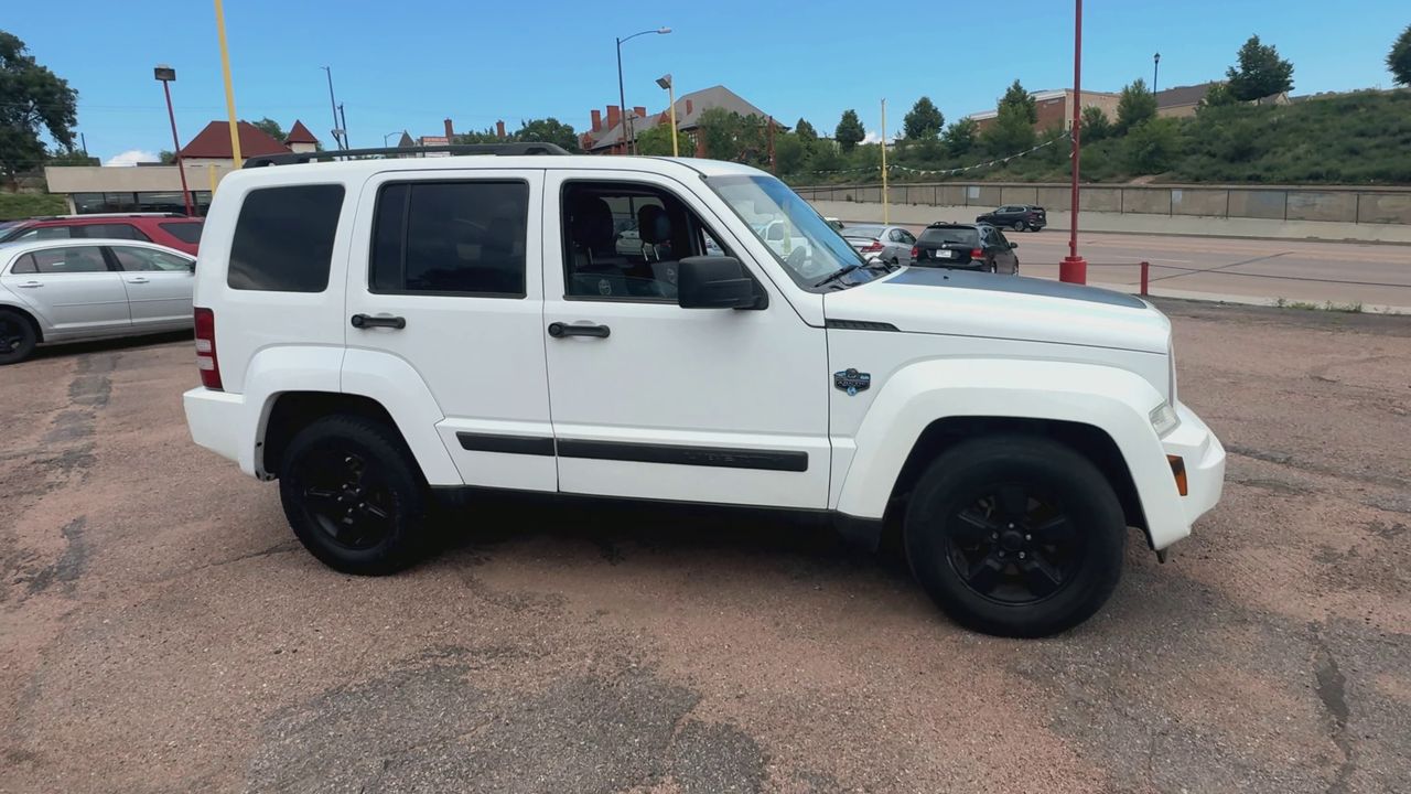 Used 2012 White Jeep ARTIC image 1