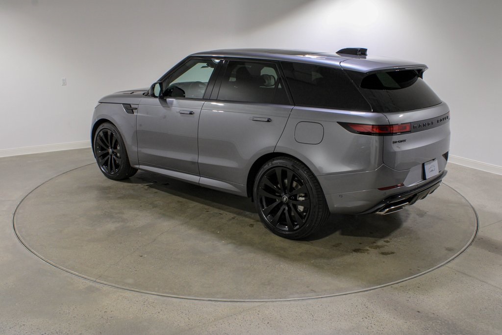 2025 Land Rover Range Rover Sport SE photo 2