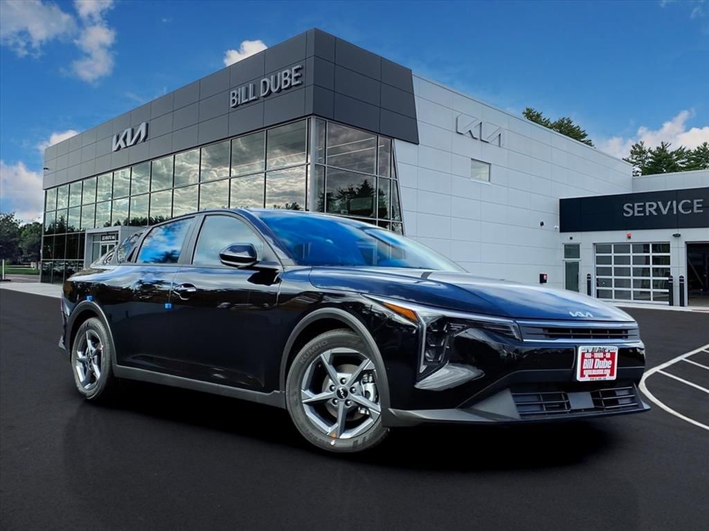 2025 Kia K4 LXS's photo
