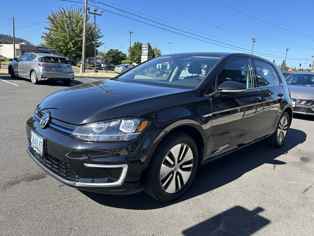 2019 Volkswagen e-Golf SE photo 3