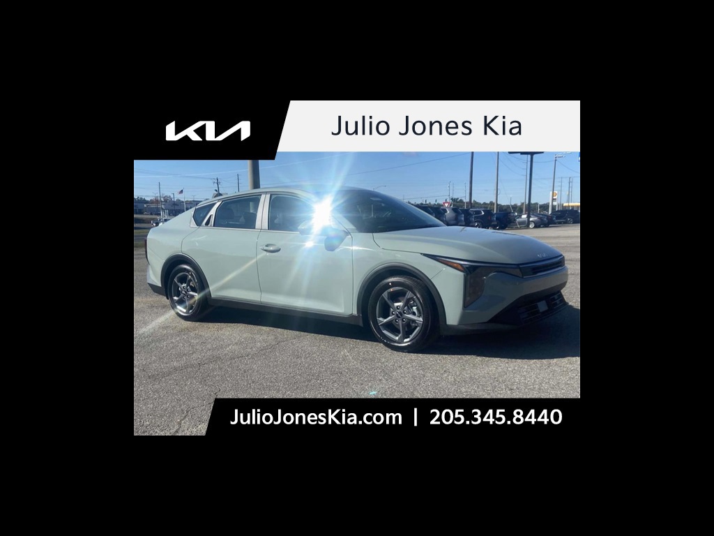 2025 Kia K4 LXS's photo