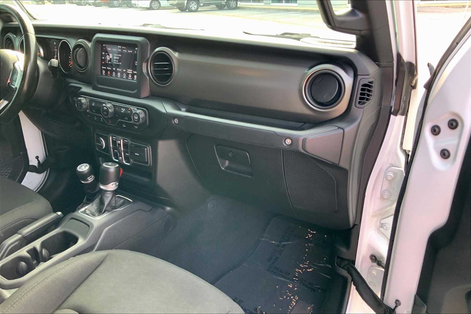 2020 Jeep Gladiator Sport S photo 15