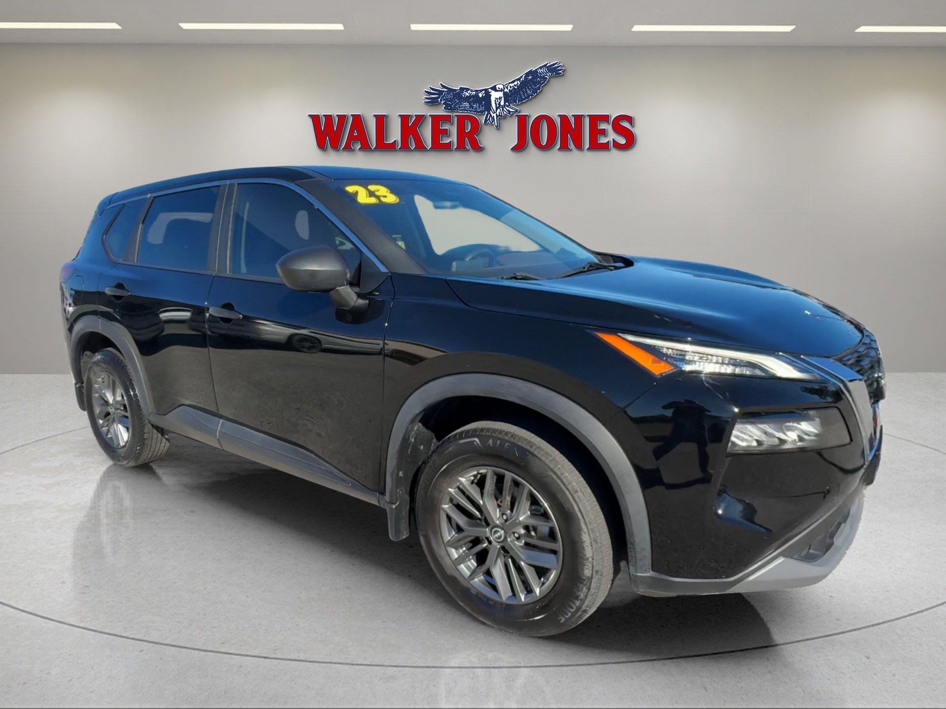 2023 Nissan Rogue S's photo