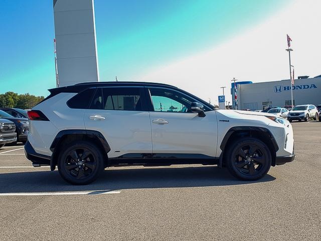 2019 Toyota RAV4 Hybrid XSE photo 4