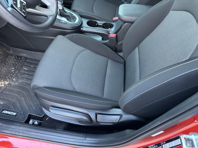 2023 Kia Forte LXS photo 8