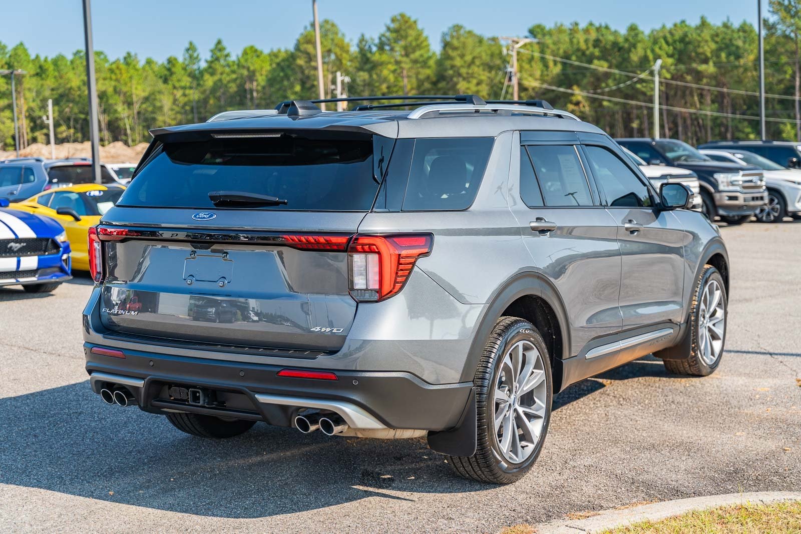 2025 Ford Explorer Platinum photo 5