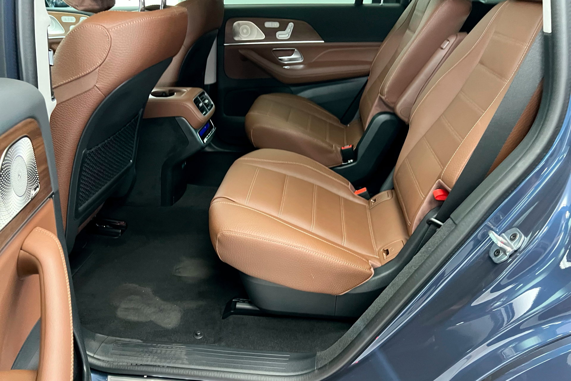 2025 Mercedes Benz GLS 450 4MATIC photo 21