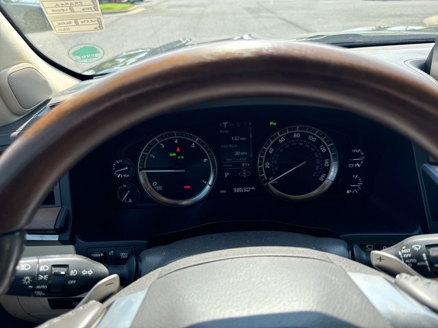 2016 Lexus LX 570 photo 5