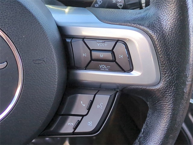 2015 Ford Mustang V6 photo 22