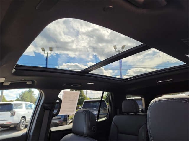 2025 Chevrolet Traverse photo 33