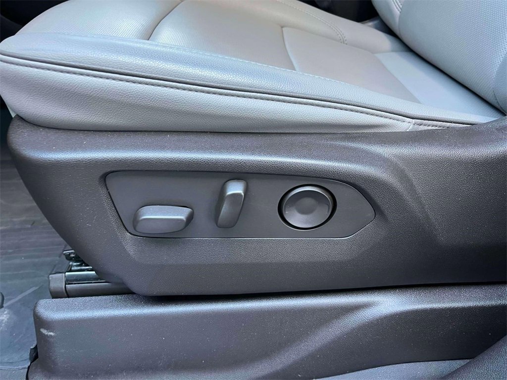2022 Gmc Yukon XL SLT photo 29