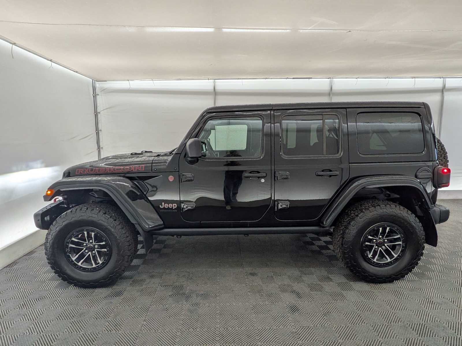 2024 Jeep Wrangler Rubicon X photo 3