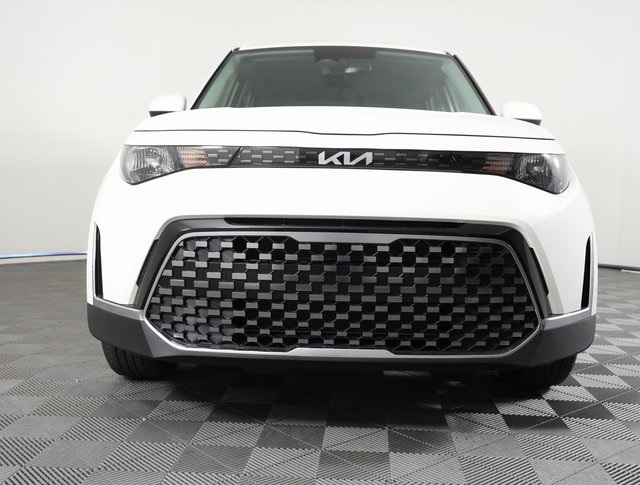 2025 Kia Soul EX photo 2